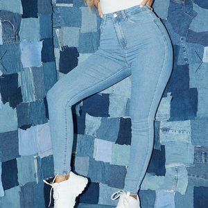 PRETTYLITTLETHING Light Wash 5 Pocket Skinny Jean